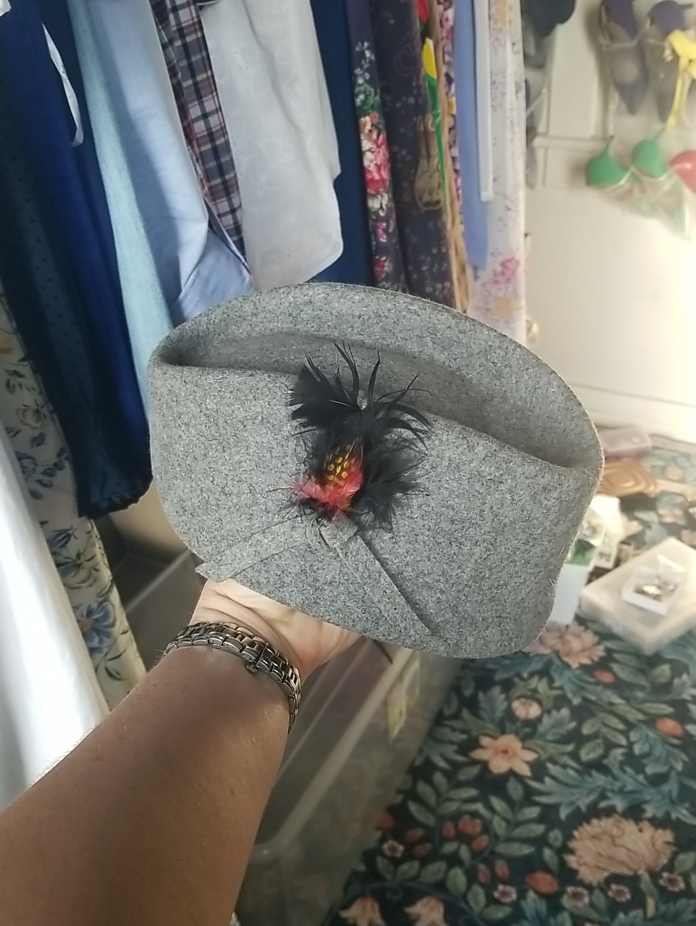 Vi Tage Gray Felt Pillbox Hat with Feather Accent